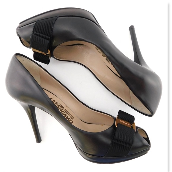 FERRAGAMO Black Vara Logo Bow Peep Toe Pumps 7 - Picture 5 of 8